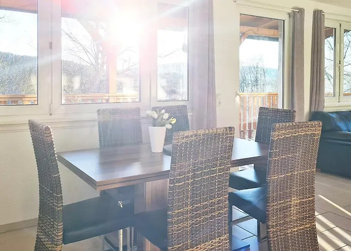 5 Person In Lonevag-by Traum *